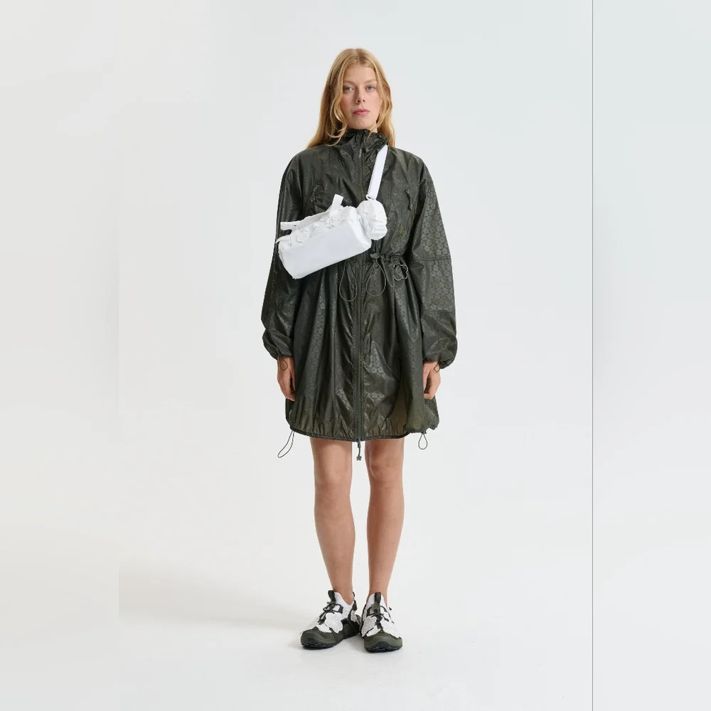 TNF x Cecilie Bahnsen Maria Base Camp Clutch White Floral Translucent NWT - Picture 2 of 9